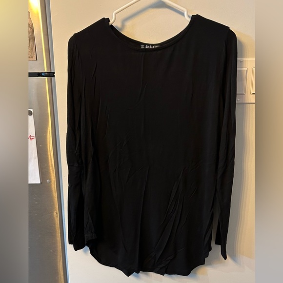 Women’s Clothing - Picture 6 of 6